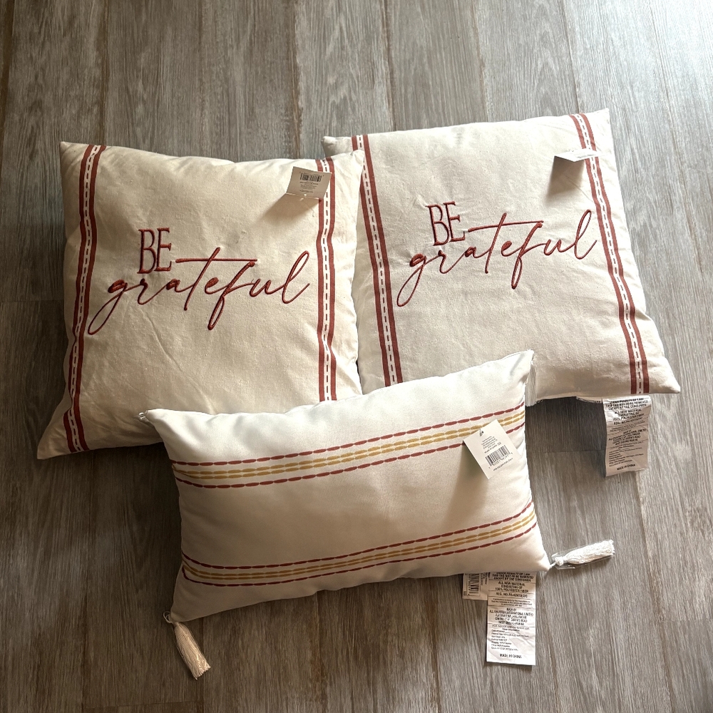 NWT 'Be Grateful' Decorative 3 Pillows Set 18x18" and 12x20"